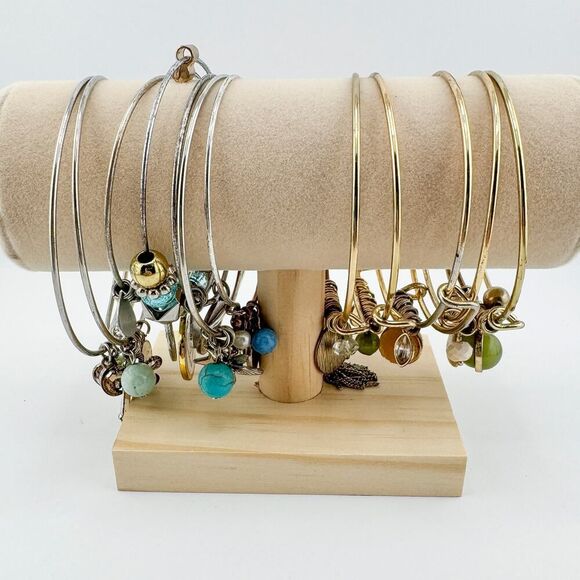 Vintage Charm Bracelets 12 Pieces - Silver Tone & Gold Tone Adjustable Bracelets - Picture 2 of 11